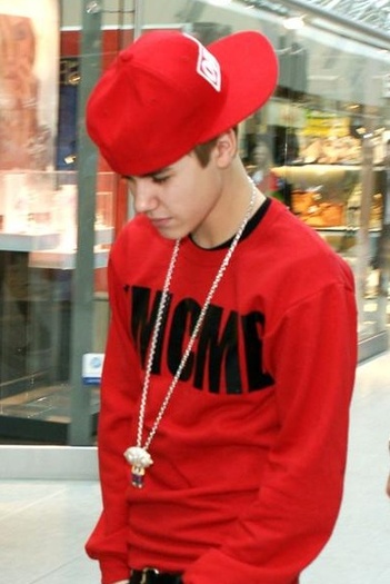 red-Justin-Bieber