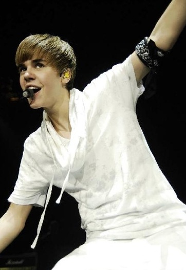yee-Justin-Bieber-justin-3384