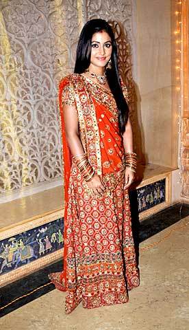 200710045218_hina_khan