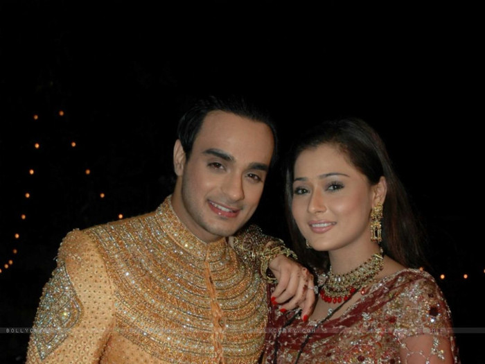 33119-alekh-and-sadhna-looking-marvellous