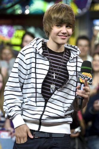 biebermuchmusic[1] - justin bieber poze frumoase