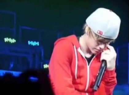 justin_cry-e1278099492108