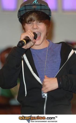 Justin-Bieber-1276265,852479,6