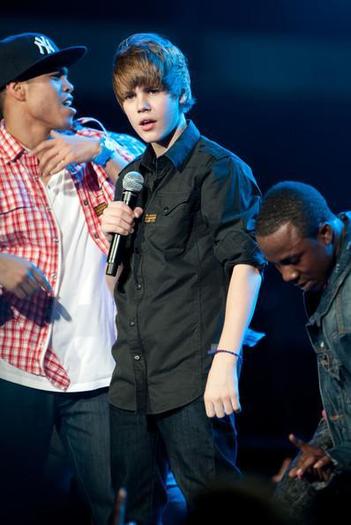 Justin-Bieber-1276265,854267,6