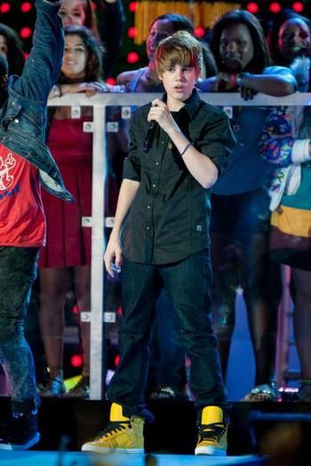 Justin-Bieber-1276265,854274,6 - Justin Bieber