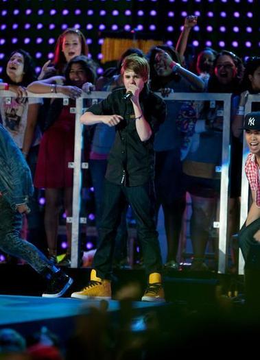 Justin-Bieber-1276265,854278,6 - Justin Bieber