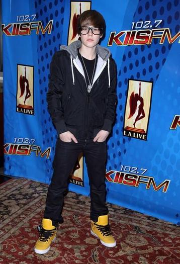 Justin-Bieber-1276265,859454,15 - Justin Bieber