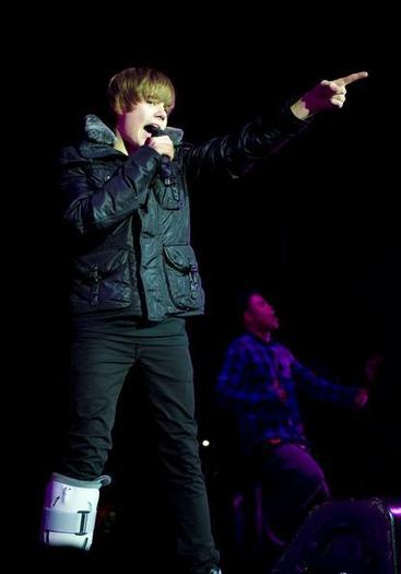 Justin-Bieber-1276265,859778,18 - Justin Bieber