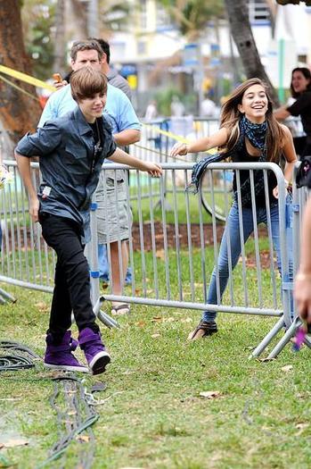 Justin-Bieber-1276265,860848,21 - Justin Bieber