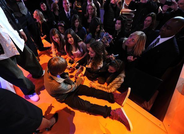 Justin-Bieber-1276265,942768,29 - Justin Bieber