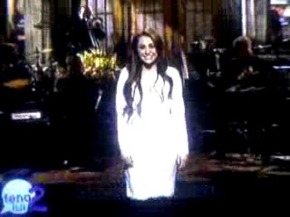 bscap0304 - Miley on SNL Opening Monologue in Romana