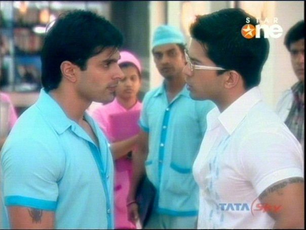 n99317997141_2567145_1469900 - xxAmit Tandon-Dr Abhimanyu Modixx