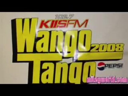 Miley Cyrus at the Wango Tango (Mileyworld Exclusive) 025 - Miley Cyrus at the Wango Tango - MileyWorld Exclusive - Captures 1