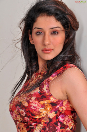 sameeksha-flowers-dress-ragalahari-ps89 - Samiksha Chugh 2