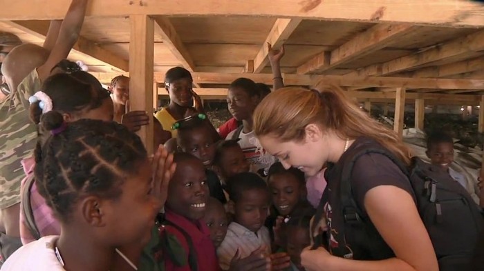 Haiti_Mission_183 - 0-0 Helping Kids in Haiti