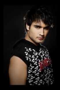 40965377_YXBNIFSJZ - Vivian Dsena