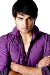 40965380_YULESJFGR - Vivian Dsena