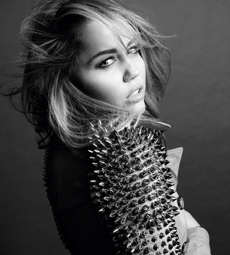 miley-cyrus-marie-claire-mag-2011-01[1]