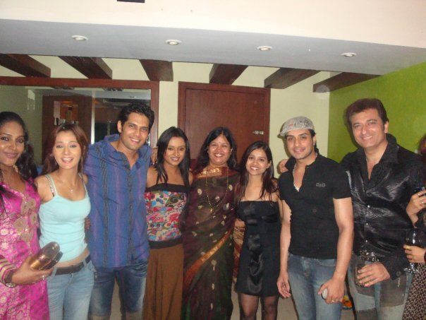 40672237_WVSECDAVX - xxSara Khan-Sadhnaxx
