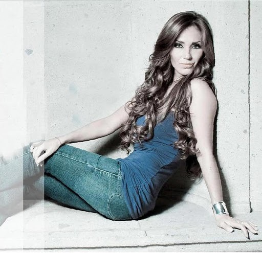 f758b3d7e9 - 00 a ANAHI VIATA MEA TOTUL PENTRU MINE