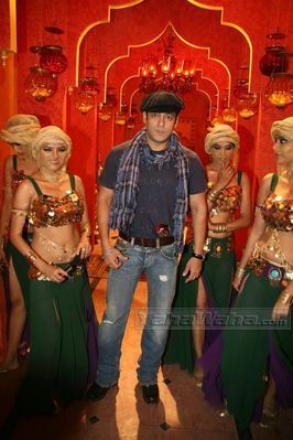 SALMAN13 - SALMAN KHAN POZE NOIIIII