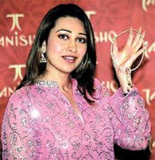 images (12) - Karisma Kapoor