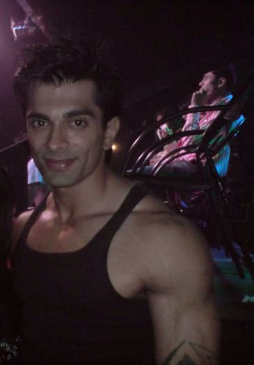 163877_142016362523612_100001457461970_240770_3706838_n - Karan Singh Grover