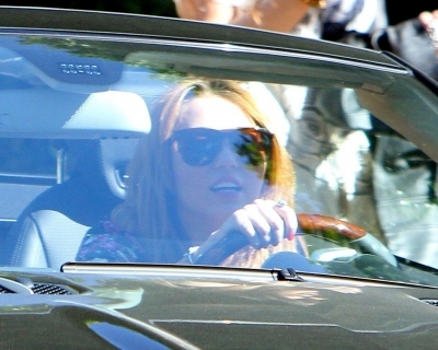 normal_001 - Driving Her Moms Car In Toluca Lake