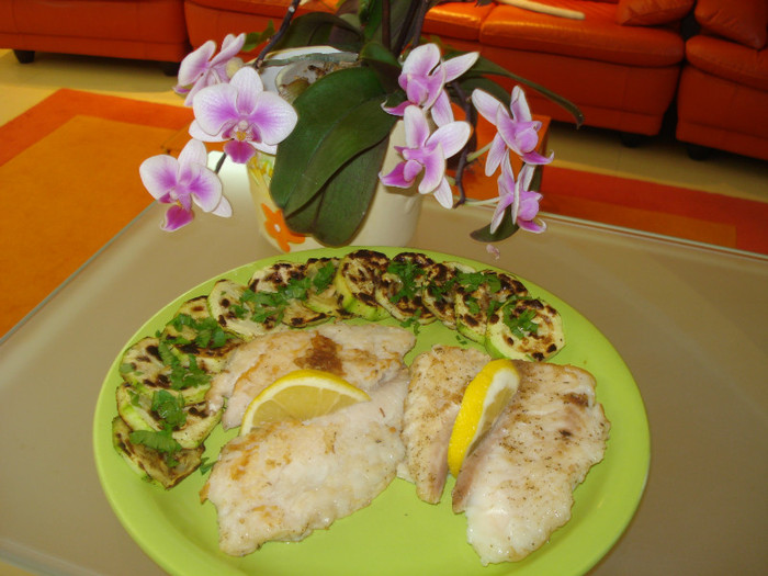 PESTE CU DOVLECEI LA GRATAR