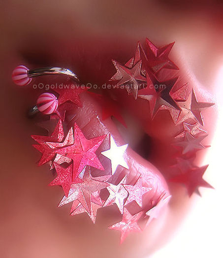 Stars_Lips_by_oOgoldwaveOo