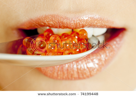 stock-photo-detail-of-woman-with-red-caviar-74199448 - Buze