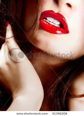 stock-photo-woman-with-red-lips-51396208 - Buze1
