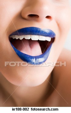 woman-wearing-blue_~IE188-002 - Buze1