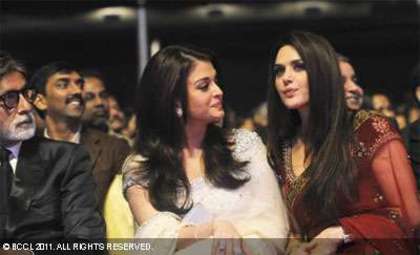 56th-idea-filmfare-awards-best-shots - Aishwarya Rai and Preity Zinta