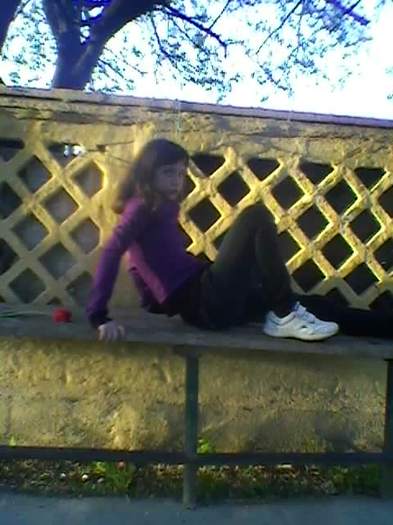 fata mama e in spital ...........