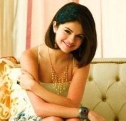 Selena-Gomez---fata-in-fata-cu----Selena-Gomez - 0-avatare cu Selena-0