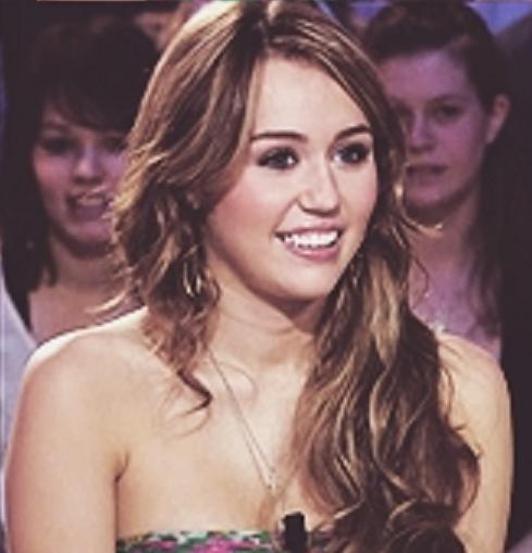 Miley Cyrus (15)