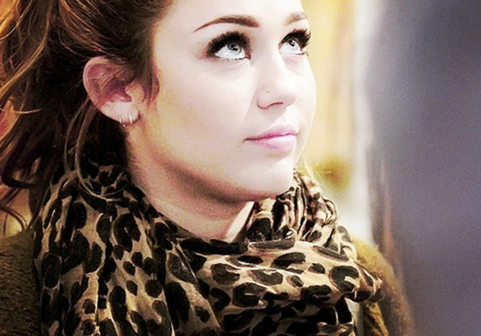Miley Cyrus (35) - x - Miley Cyrus oo1