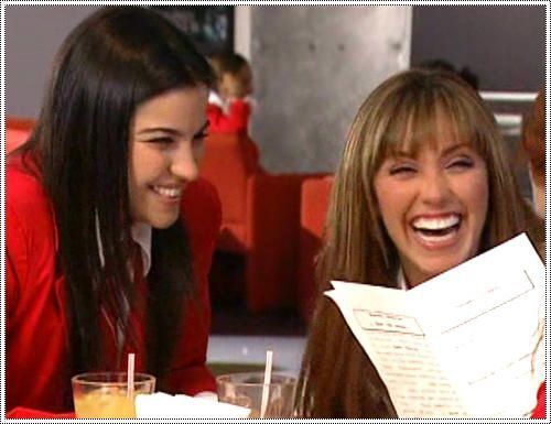 ATgAAABMuQVOKFS0iGbkzPvOqjJ71sQduccL34a4C51Q1XAHwkew6MVTS9tfRJVkpZ8N7t3x5ZLJOhYtjr4oBocuA6M1AJtU9VDU - 00 Mia Colucci si Lupita Fernandez