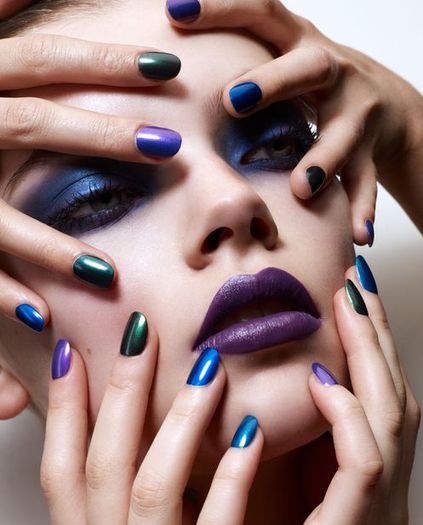 nails-face-purple-blue