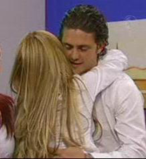 0fd7d4290ff1dc18ffae53531faf7e7e - 00 Mia Colucci si Diego Bustamante