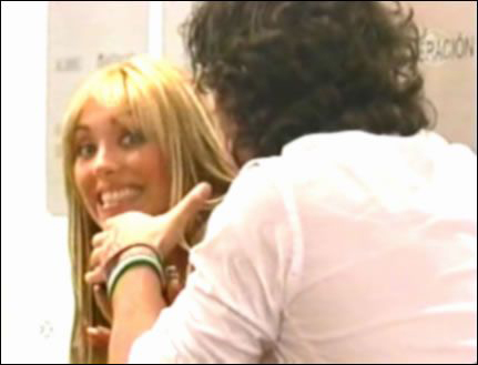 e4657b548934f33b2128a70905ad346f - 00 Mia Colucci si Diego Bustamante