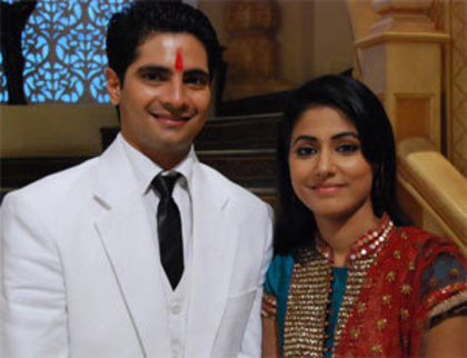 44647_149452601751360_121899731173314_379773_2675760_n - HINA KHAN AND KARAN MEHRA-AKSHARA AND NAITIK
