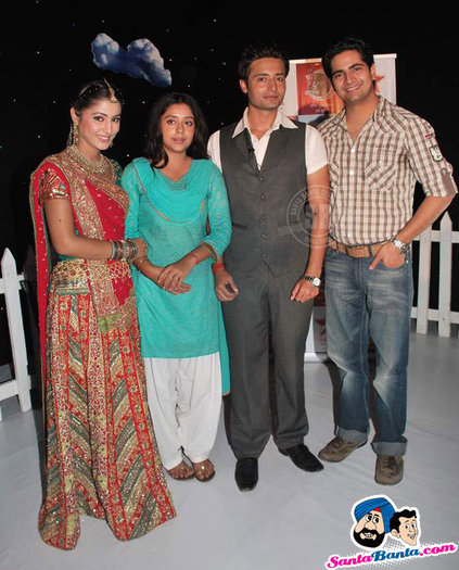 37266_133427043353916_121899731173314_285142_5872143_n - Hina and Karan at chand chupa badal mein serial launch