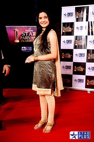 37442_131979793498641_121899731173314_275956_5394670_n - Star parivar Awards 2010-red carpet