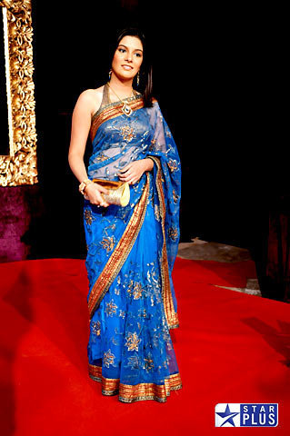 37442_131981443498476_121899731173314_275967_5298586_n - Star parivar Awards 2010-red carpet