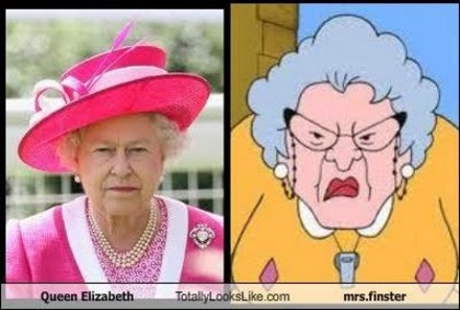 queen-elizabeth-totally-looks-like-mrs-finster - asemanari