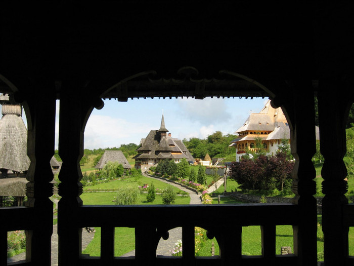Priveliste din biserica-Barsana - Manastirea Barsana