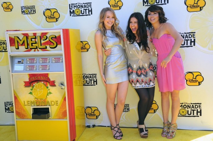 112096175 - Lemonade Mouth