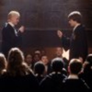 MV5BMTYyNzMwMjU1NV5BMl5BanBnXkFtZTYwMzk1MDg3._V1._CR74,0,301,301_SS100_ - harry potter 2
